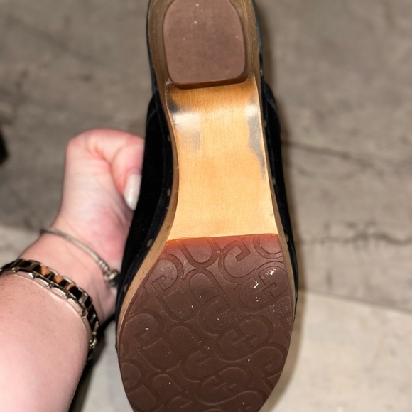 UGG Abbie Black Suede Wooden Clog Mules • Size 6 - Picture 11 of 11